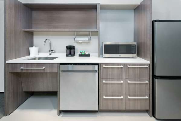  - Home2 Suites by Hilton Orlando Universal - I-4, Exit 75B