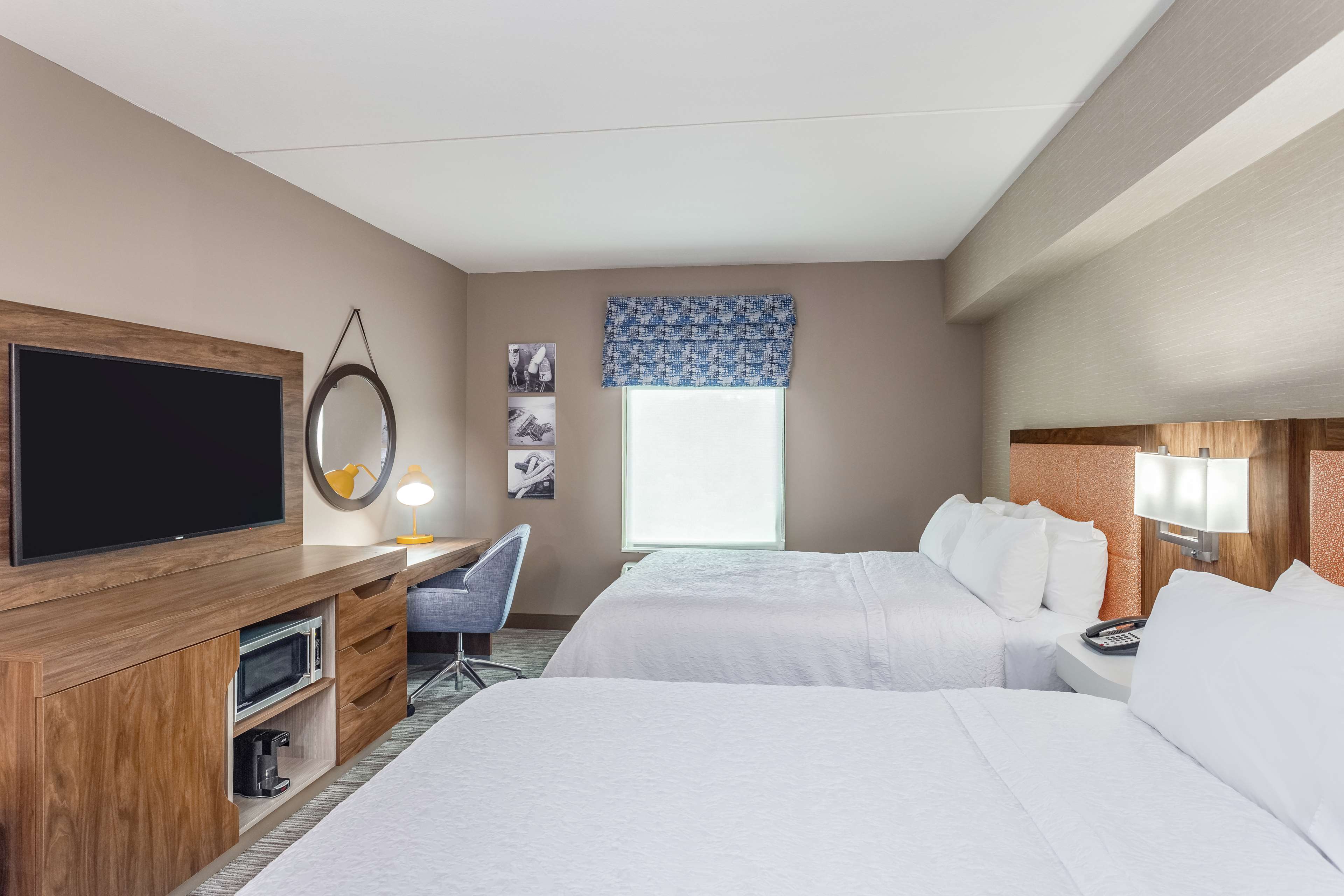 Hampton Inn & Suites by Hilton Kittery Room Type - 2QN HR ACC FRG MIC NS