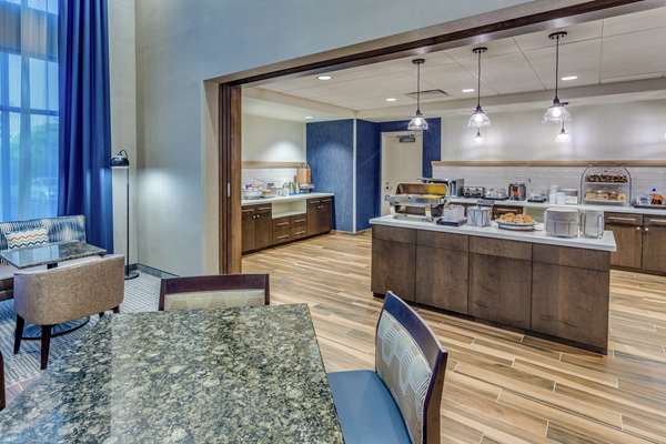 Amenities - Hampton Inn & Suites Kittery