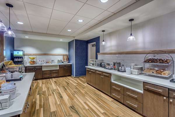 Amenities - Hampton Inn & Suites Kittery