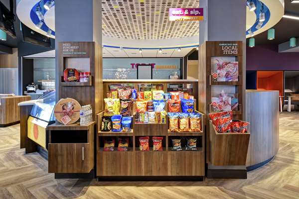 Restaurant - Tru by Hilton Hotel Airport Louisville - I-65, Exit 131B