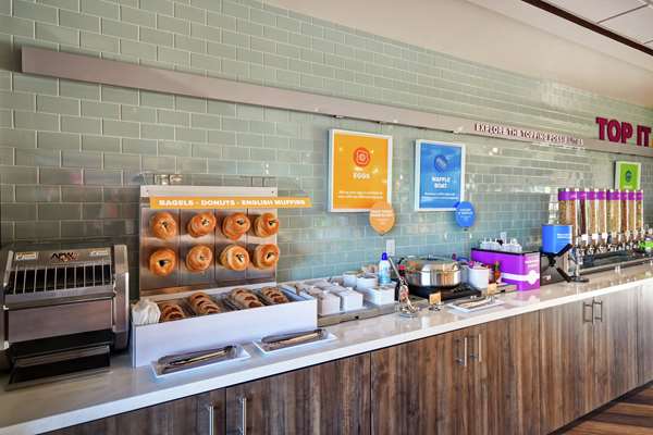 Restaurant - Tru by Hilton Hotel Airport Louisville - I-65, Exit 131B