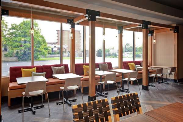 Restaurant - Tru by Hilton Hotel Airport Louisville - I-65, Exit 131B