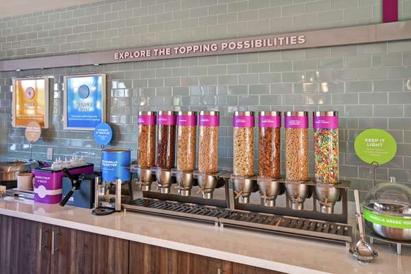 Restaurant - Tru by Hilton Hotel Airport Louisville - I-65, Exit 131B