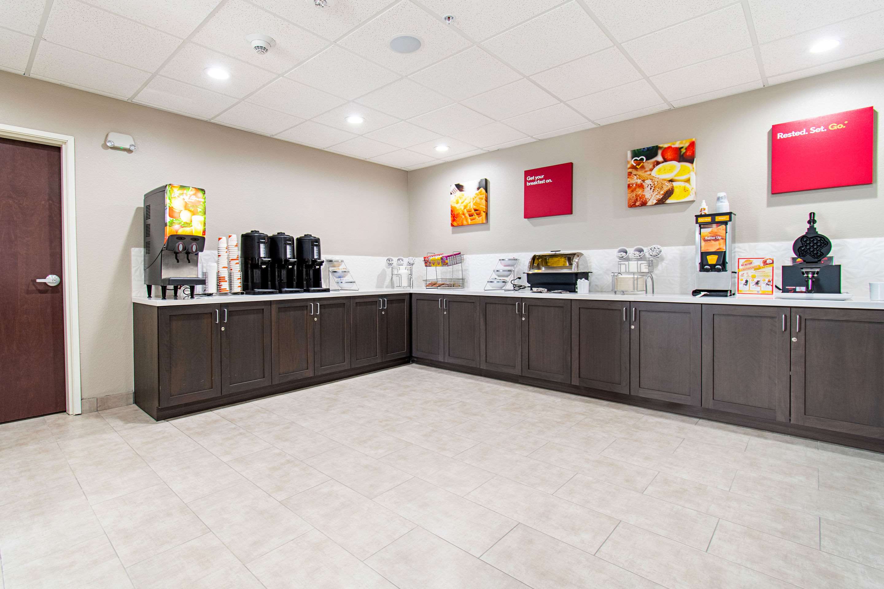 Breakfast area