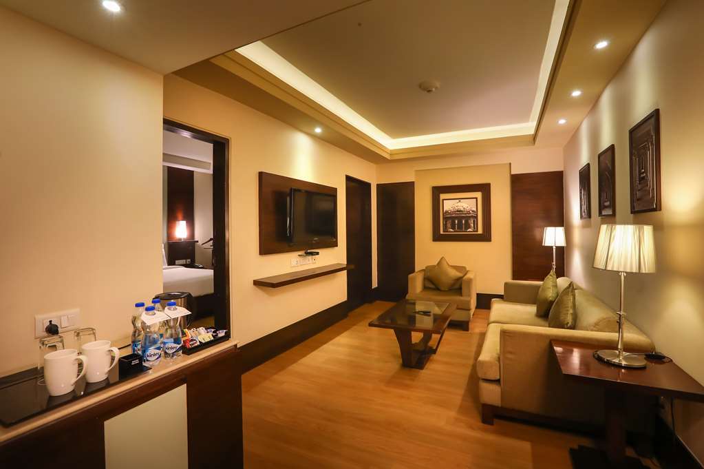 RADISSON BLU CHENNAI CITY-guestroom-Guest Room,Suite,On-Site.jpg
