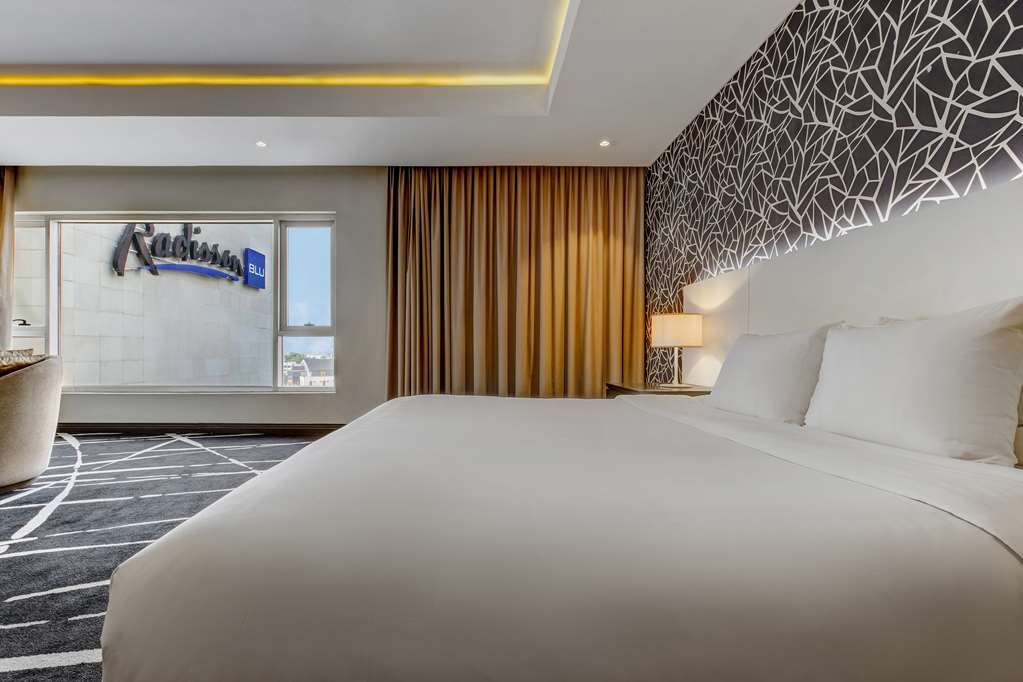 RADISSON BLU HOTEL LAGOS IKEJA-guestroom-Guest Room,Suite,On-Site.jpg