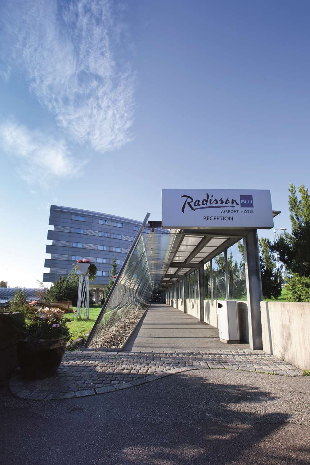 RADISSON BLU AIRPORT HOTEL, OSLO GARDERMOEN Gardermoen Hotelveien