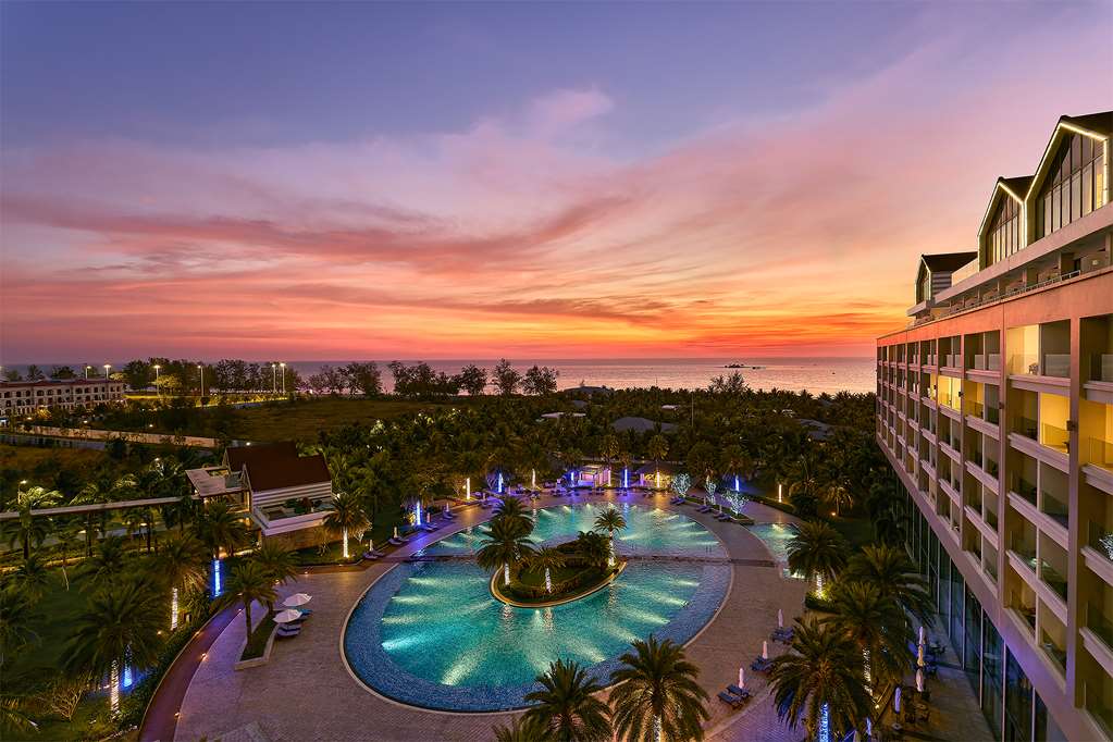 RADISSON BLU RESORT PHU QUOC-guestroom-Guest Room,Suite,On-Site,View from room.jpg
