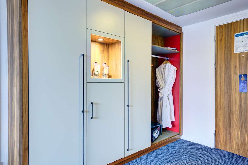 RADISSON BLU DURHAM-guestroom-Guest Room,Guest Room Amenity,On-Site.jpg