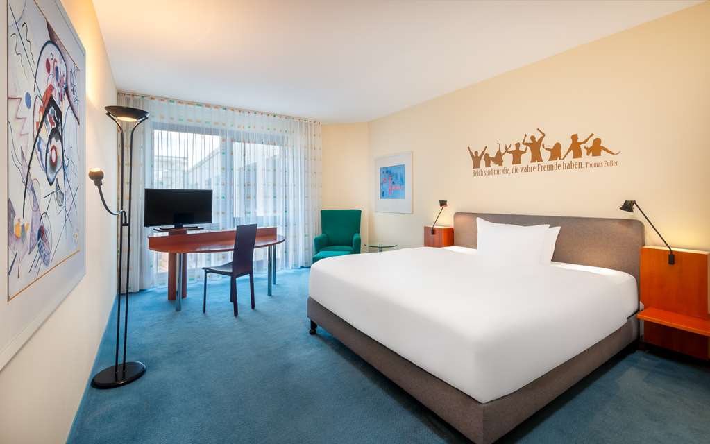 RADISSON BLU FURST LEOPOLD DRE-guestroom-Guest Room,On-Site.jpg