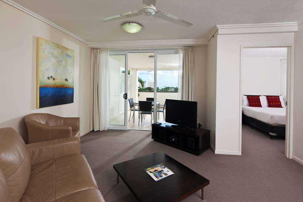 CAIRNS CENTRAL PLAZA APARTMENTS-guestroom-Guest Room,On-Site.jpg