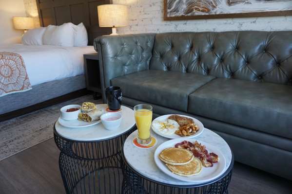 Restaurant - Oxford Suites Chico