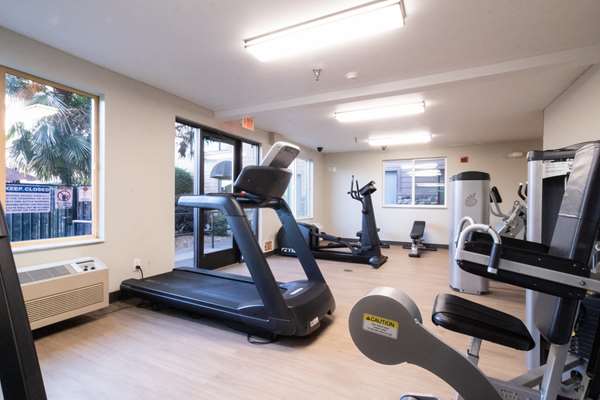 Fitness/ Exercise Room - Oxford Suites Chico