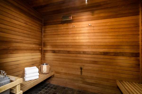 Spa - Oxford Suites Chico