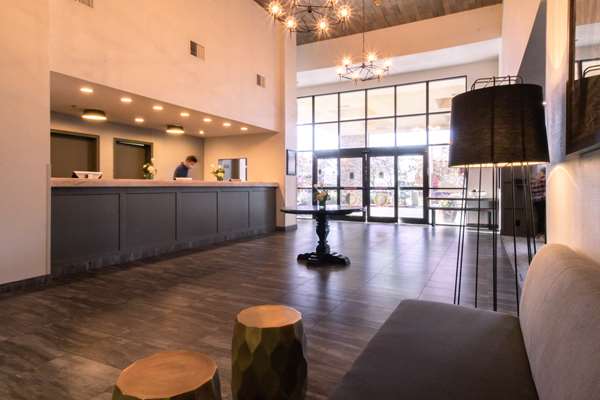  - Oxford Suites Chico