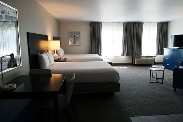  - Oxford Suites Jantzen Beach Portland - I-5, Exit 308