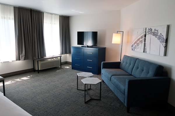  - Oxford Suites Jantzen Beach Portland - I-5, Exit 308