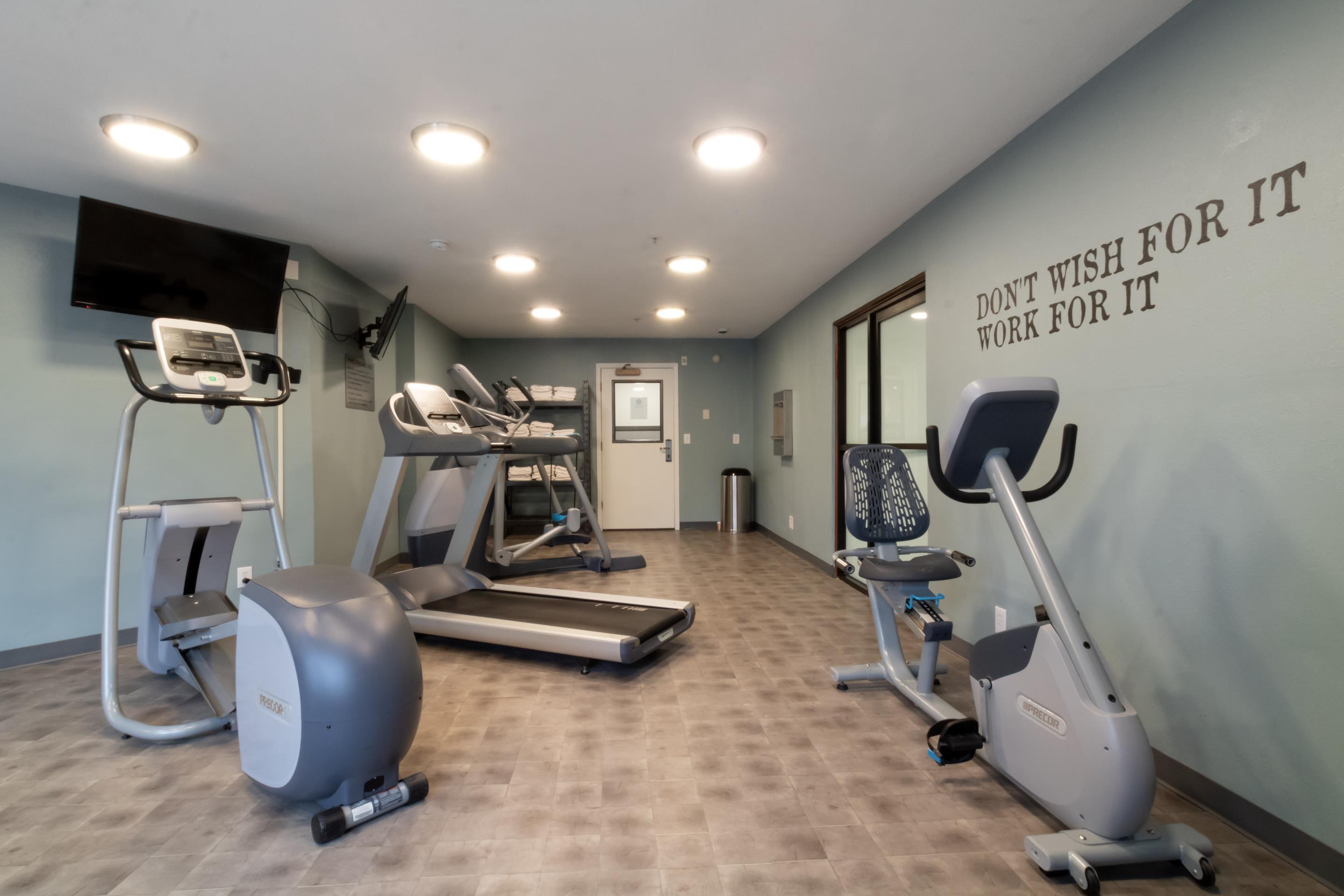 Fitness Center | Oxford Suites Portland - Jantzen Beach