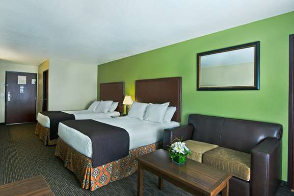  - Oxford Suites Hermiston