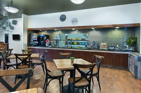 Restaurant - Oxford Suites Hermiston