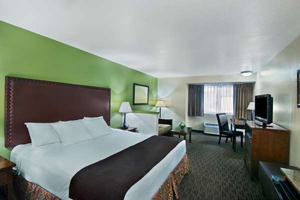  - Oxford Suites Hermiston
