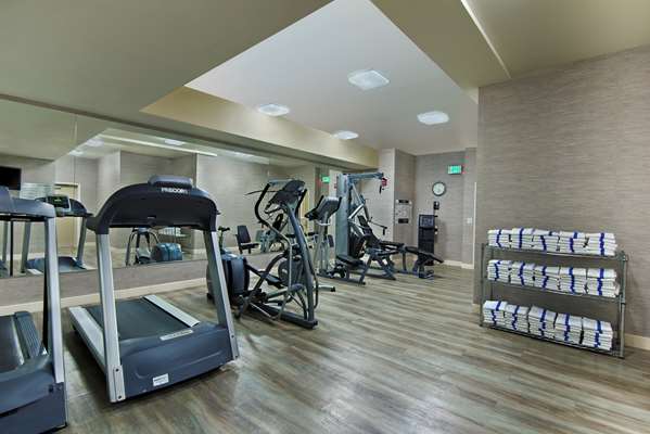 Fitness/ Exercise Room - Oxford Suites Silverdale
