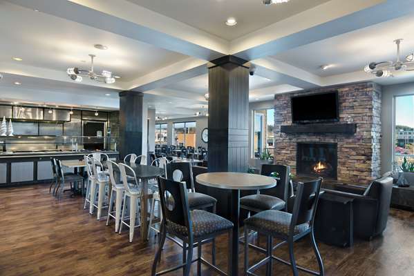 Restaurant - Oxford Suites Silverdale