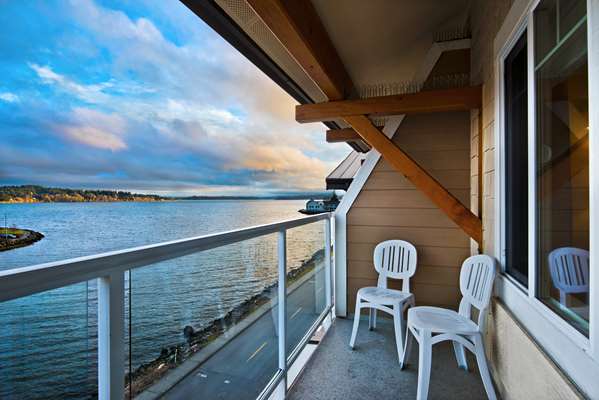  - Oxford Suites Silverdale