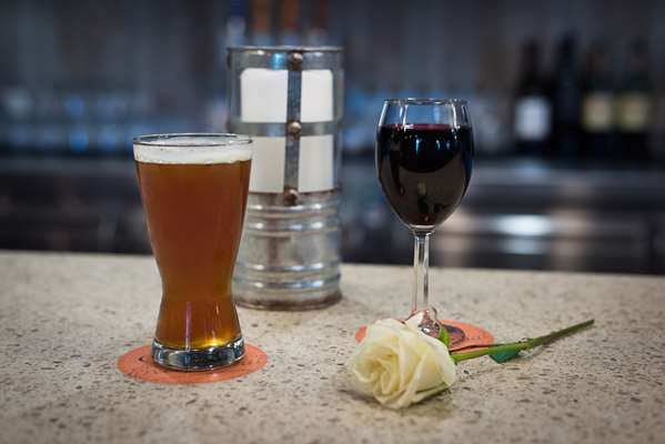 Bar - Oxford Suites Bellingham - I-5, Exit 256