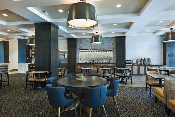 Restaurant - Oxford Suites Rohnert Park