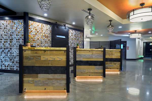  - Oxford Suites Paso Robles