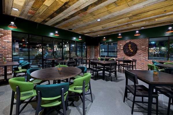 Restaurant - Oxford Suites Paso Robles