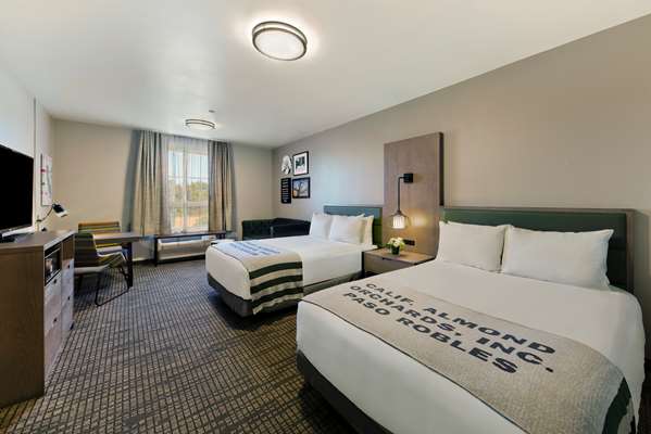  - Oxford Suites Paso Robles