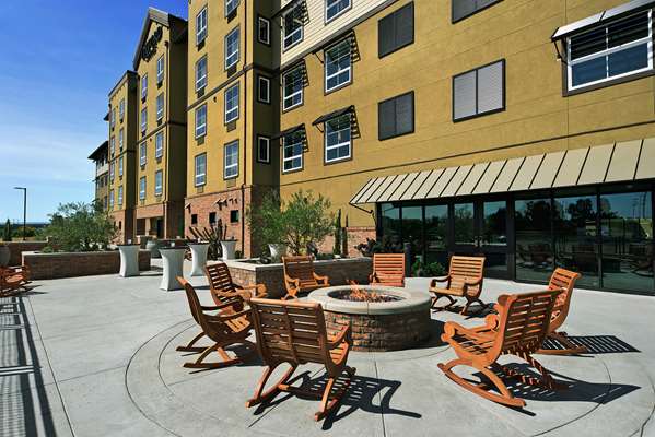  - Oxford Suites Paso Robles