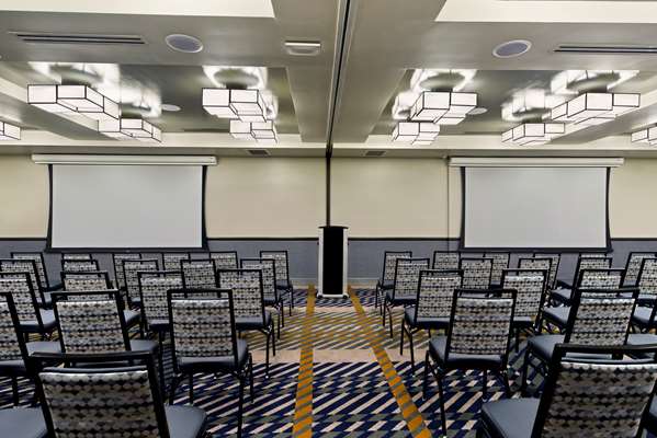  - Oxford Suites Paso Robles