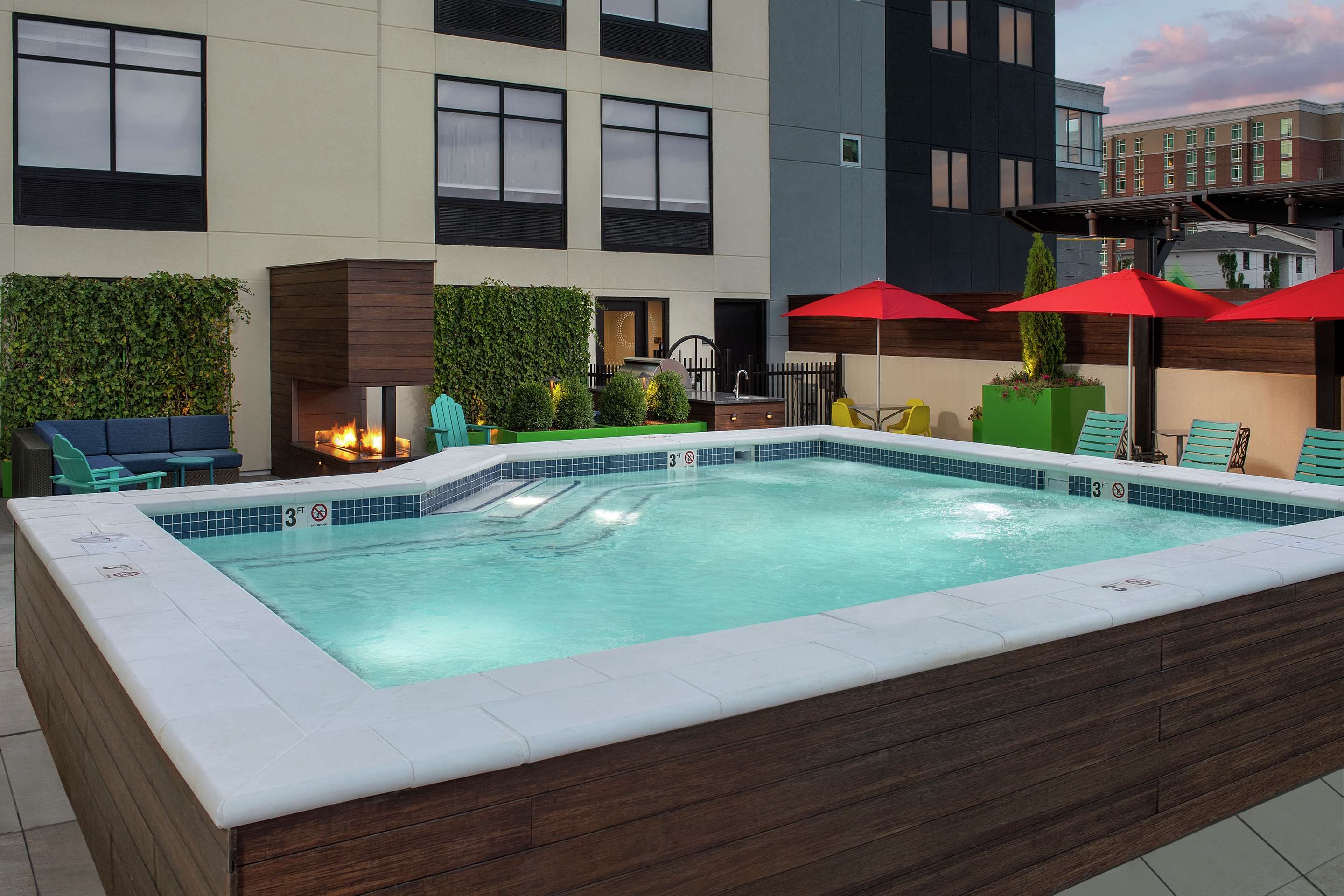 Pool | Home2 Suites by Hilton Nashville Downtown Convention Center