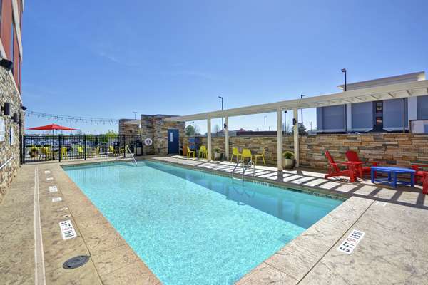 Pool - Home2 Suites by Hilton Warner Robins