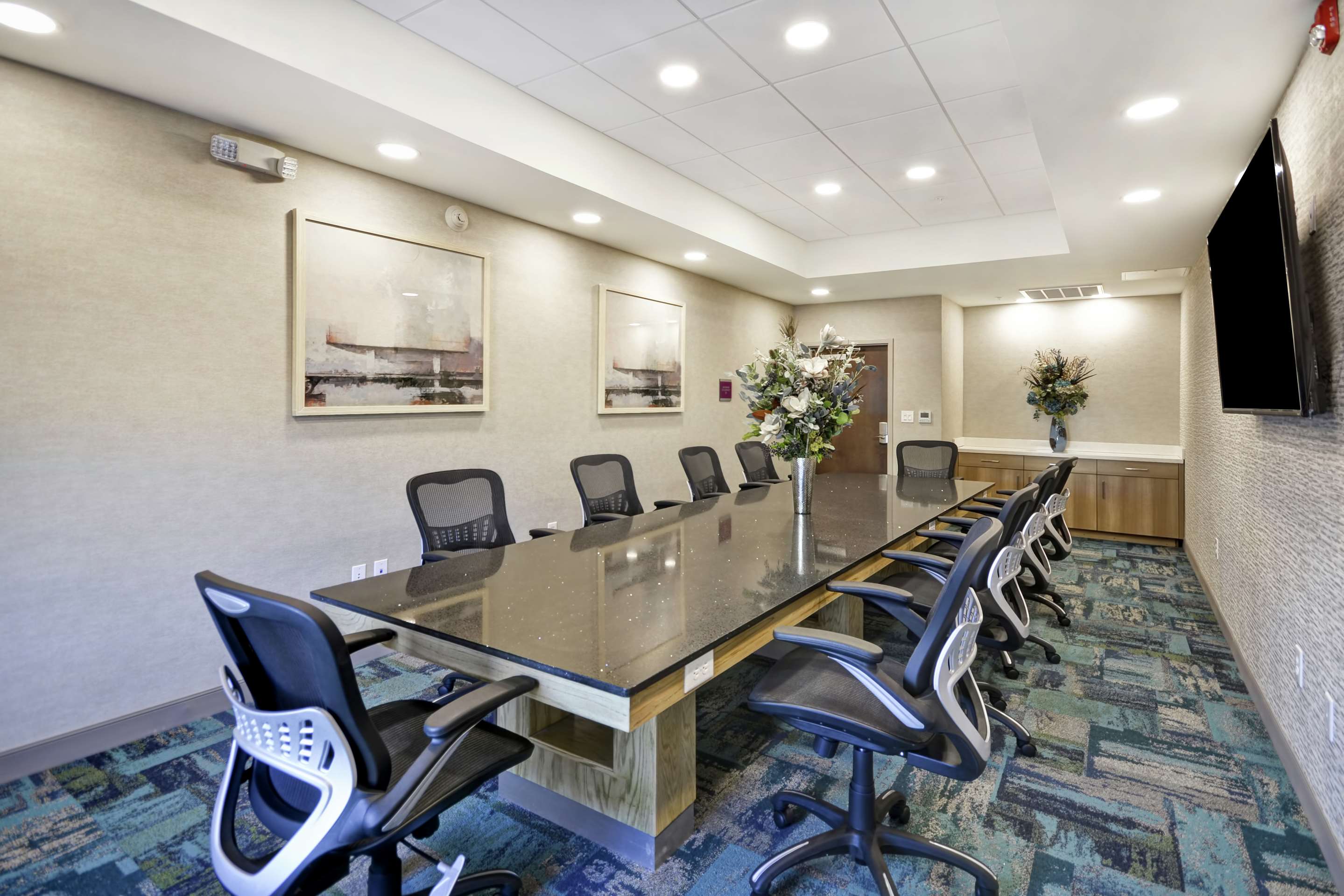 Meeting Room | Home2 Suites by Hilton Warner Robins