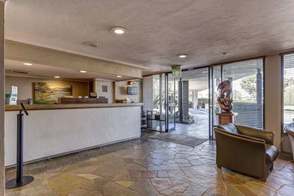  - Red Lion Hotel Monterey