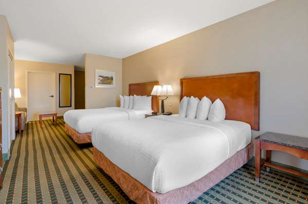  - Best Western North Roanoke Hotel Troutville - I-81, Exit 150A