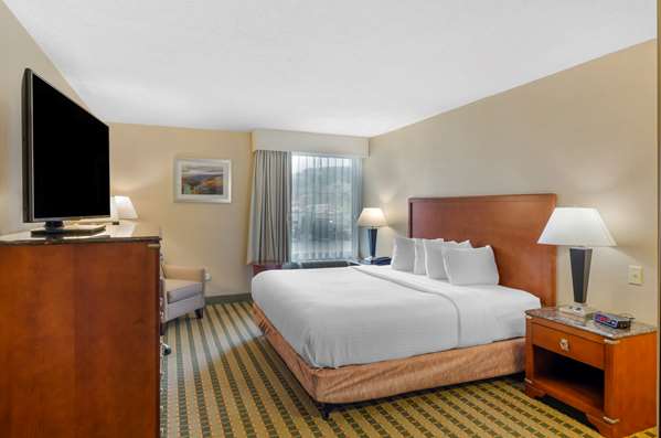  - Best Western North Roanoke Hotel Troutville - I-81, Exit 150A