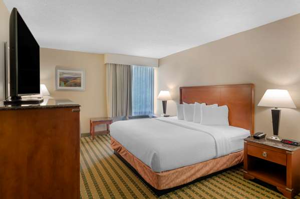  - Best Western North Roanoke Hotel Troutville - I-81, Exit 150A