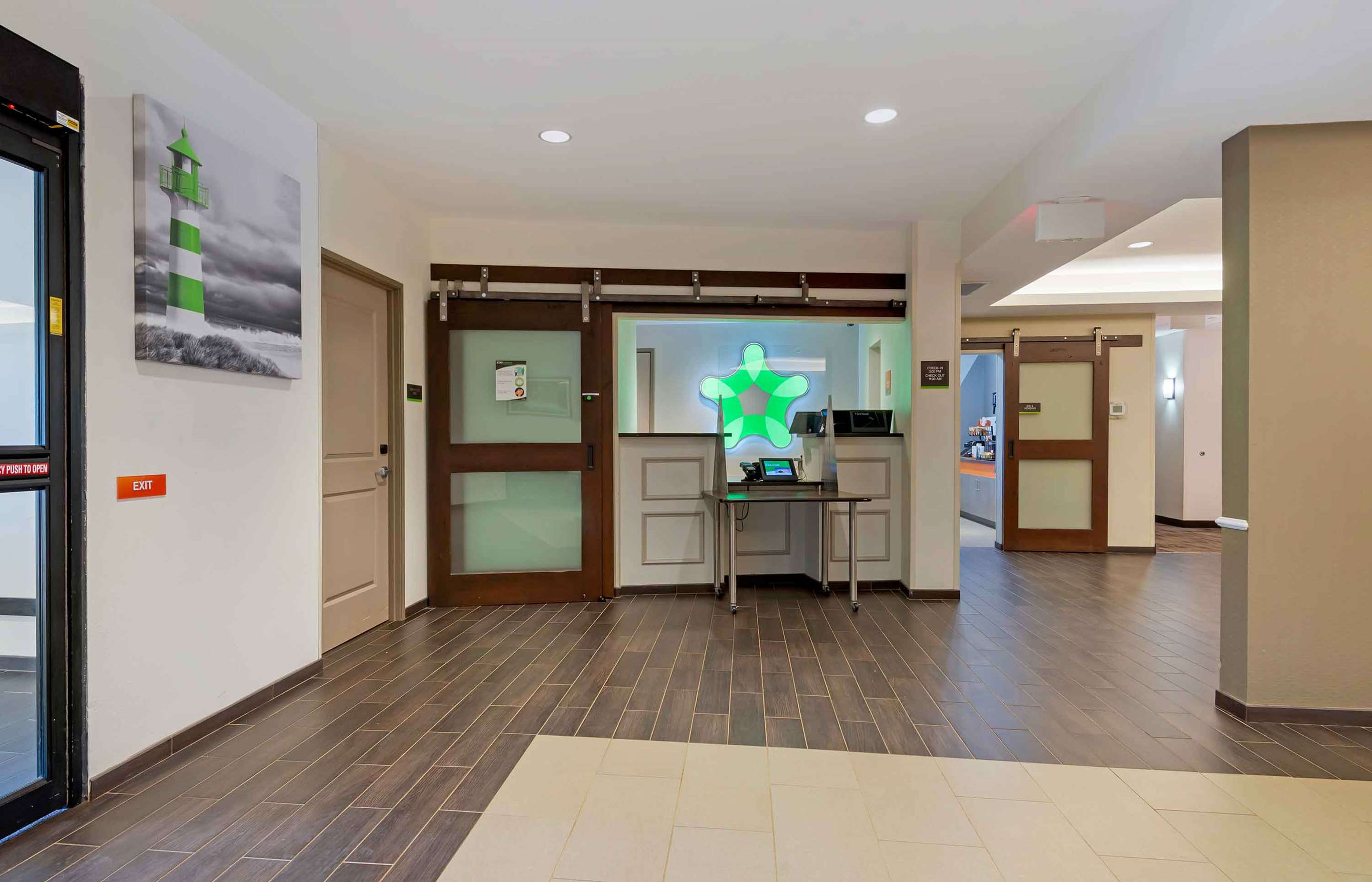 Lobby and Guest Check-in | Extended Stay America Suites Rock Hill