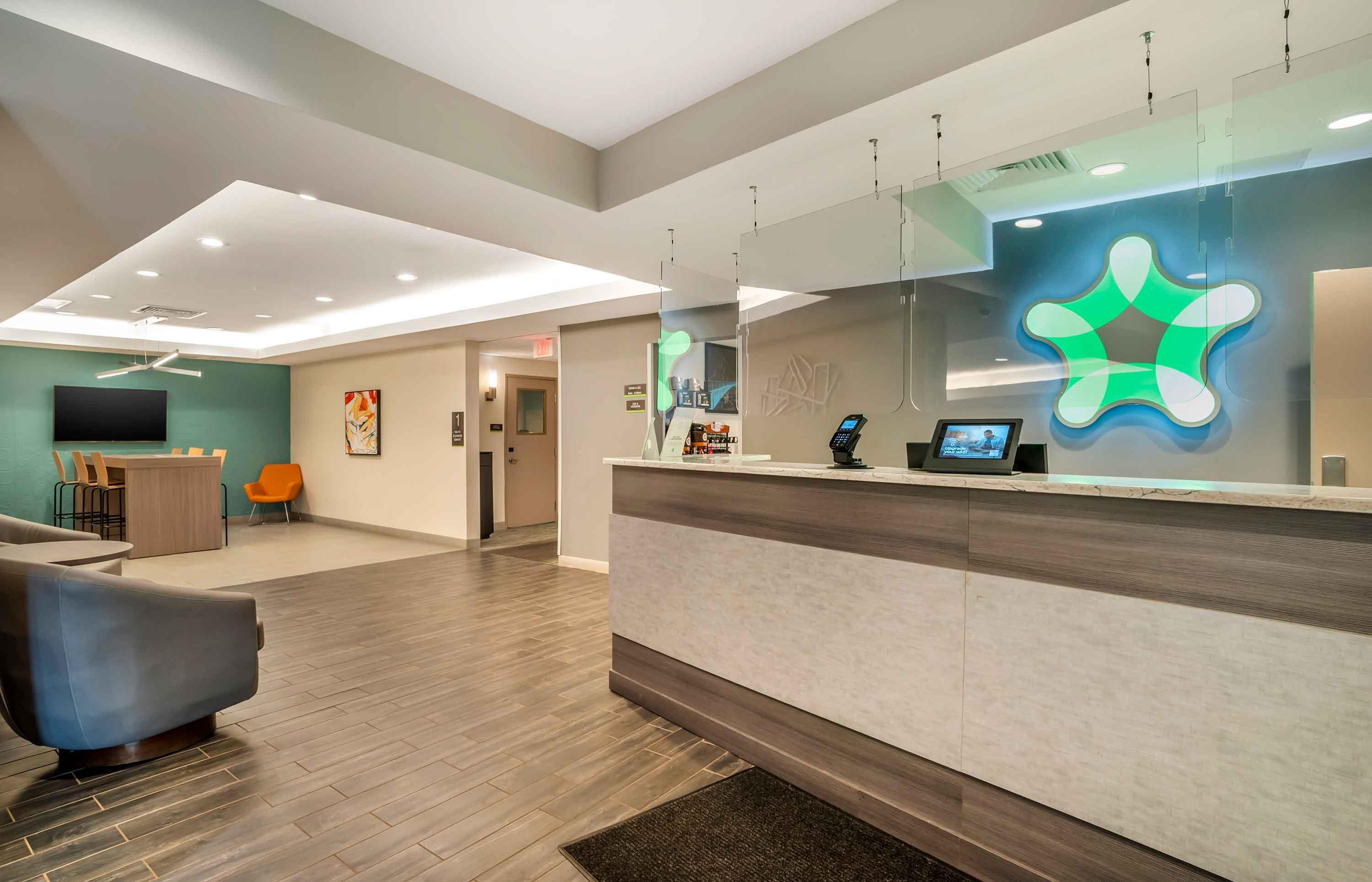 Lobby and Guest Check-in | Extended Stay America Premier Suites Greenville Woodruff Rd