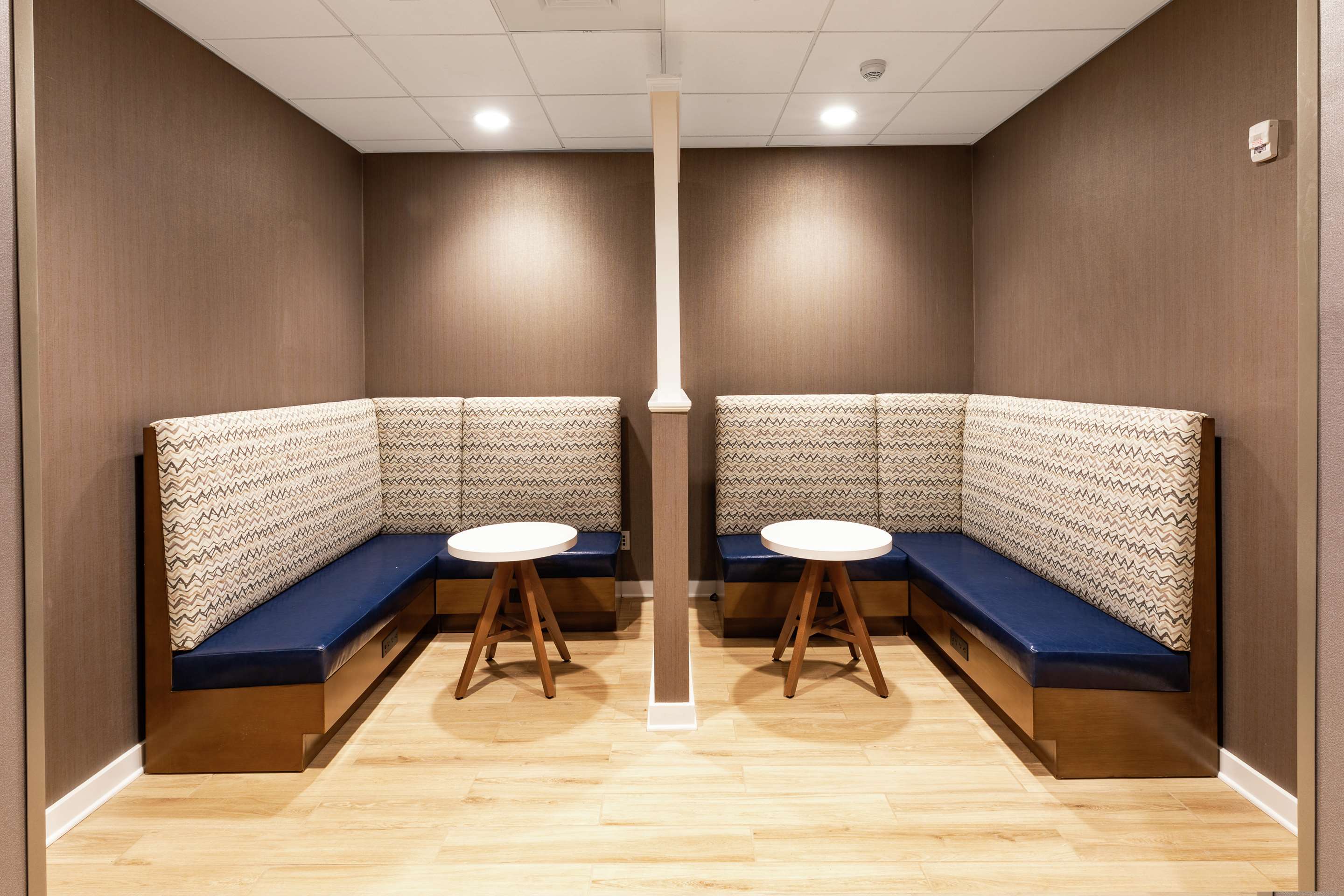 Lobby | Hampton Inn & Suites Columbia Killian Road
