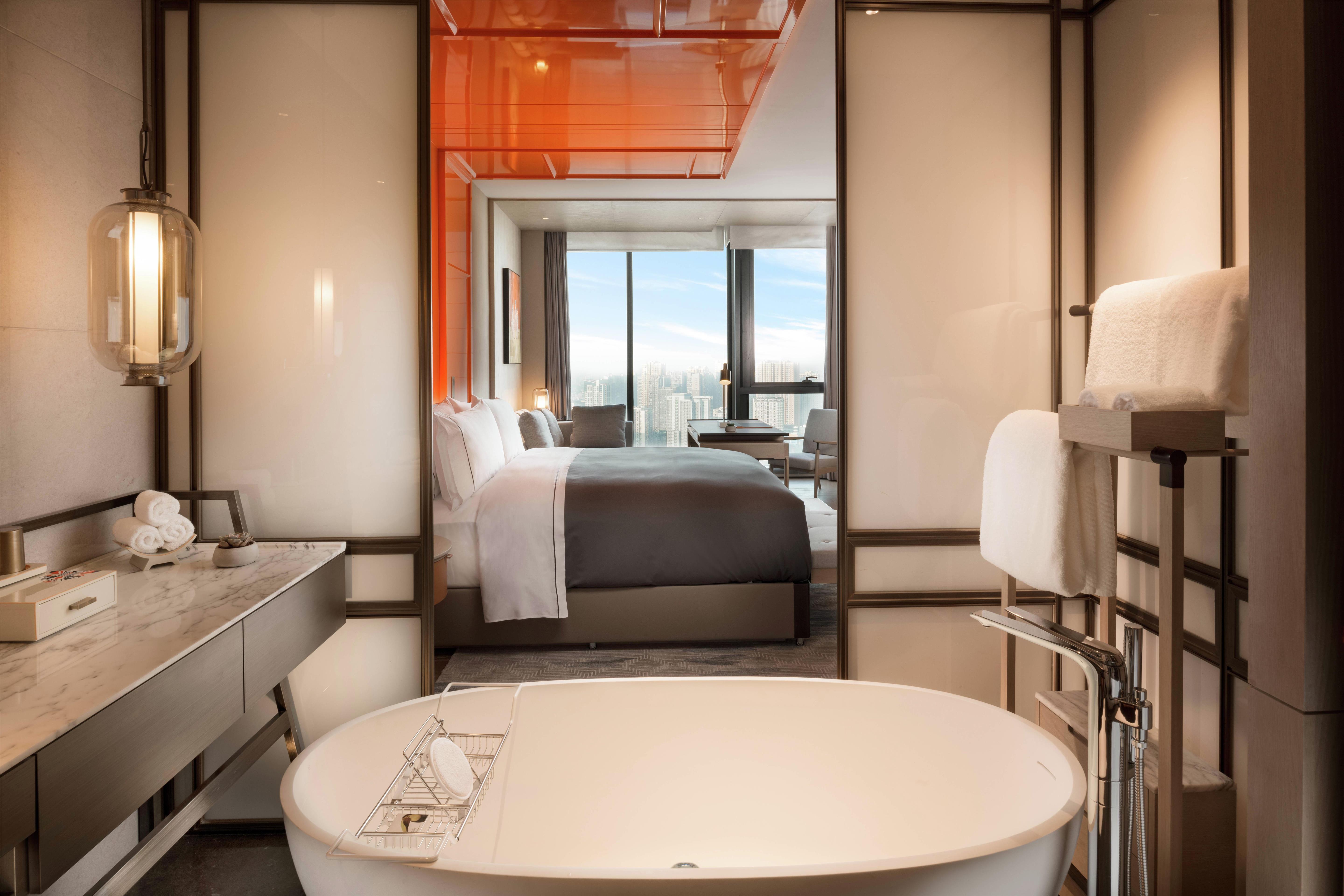 Canopy by Hilton Chengdu City Centre Room Type - KING DELUXE RM SKYLINEVIEW