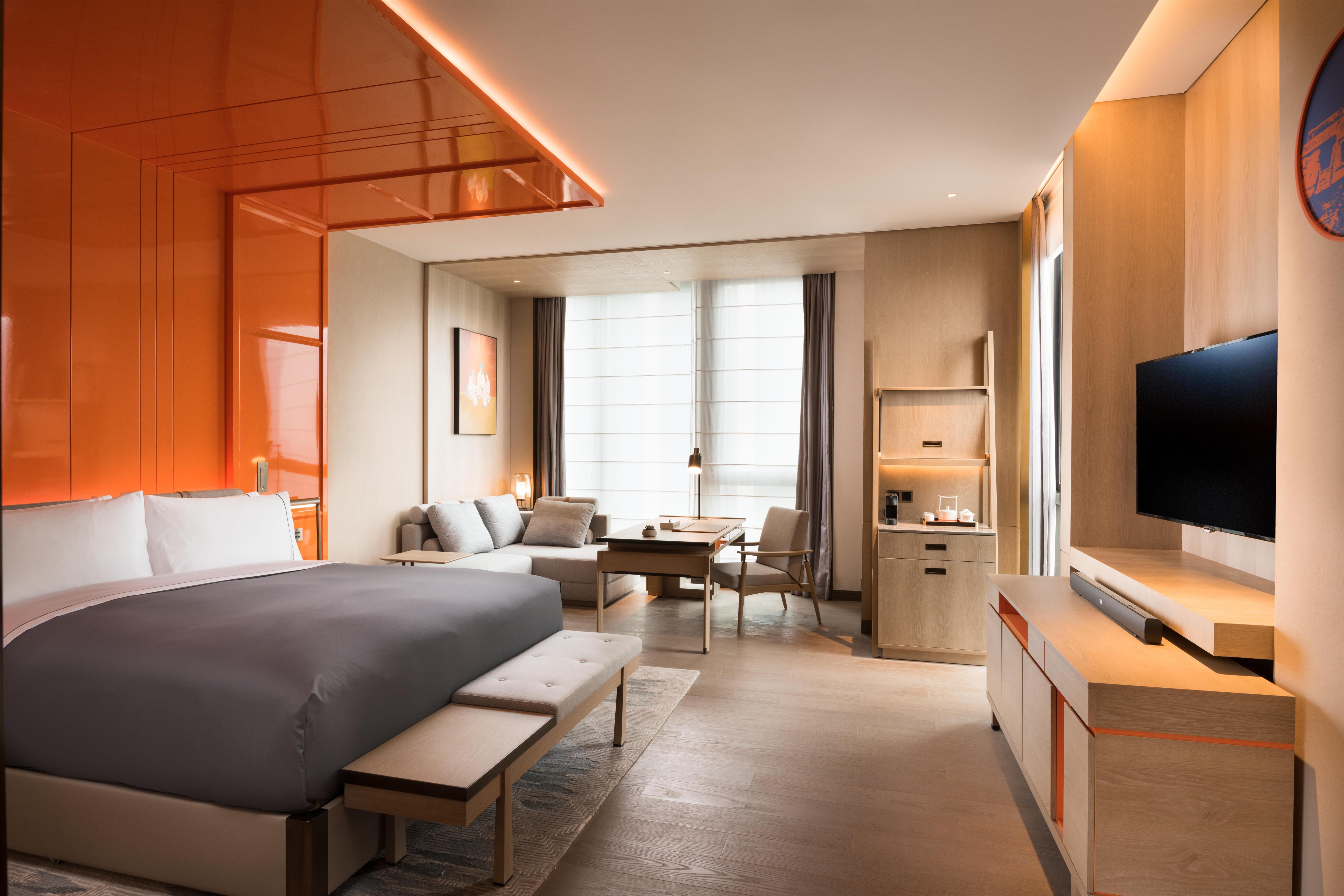 Canopy by Hilton Chengdu City Centre Room Type - KING SUP RM TIANFU SQ VW
