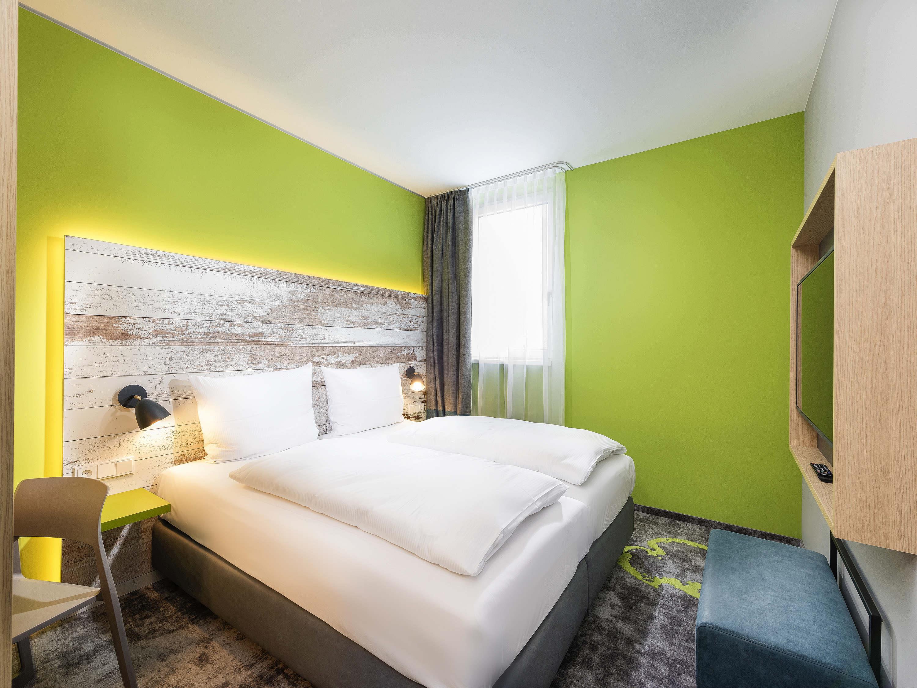 ibis Styles Stuttgart Vaihingen Room Type - Standard room with 2 single beds