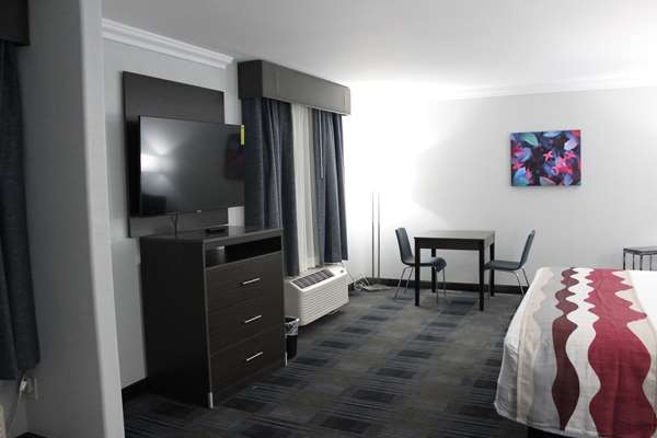 Suite - Best Western Inn & Suites Six Flags San Antonio - I-10, Exit 558